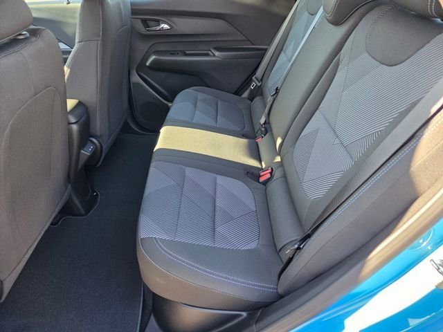 2027 Chevrolet Bolt LT - Photo 7