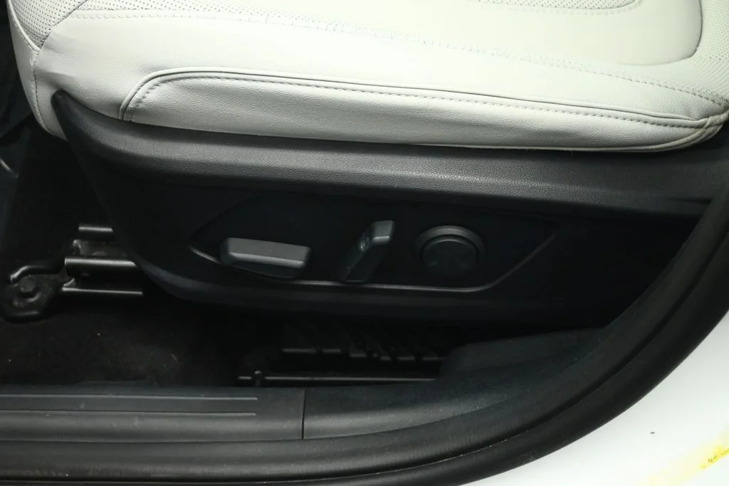 Used 2022 Gray Hyundai Limited image 48