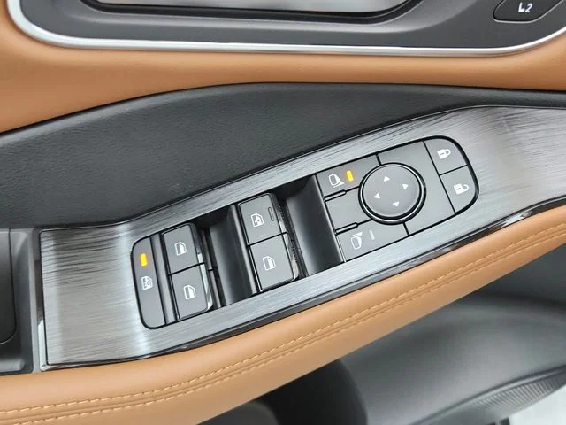 New 2026 White Nissan Platinum image 42