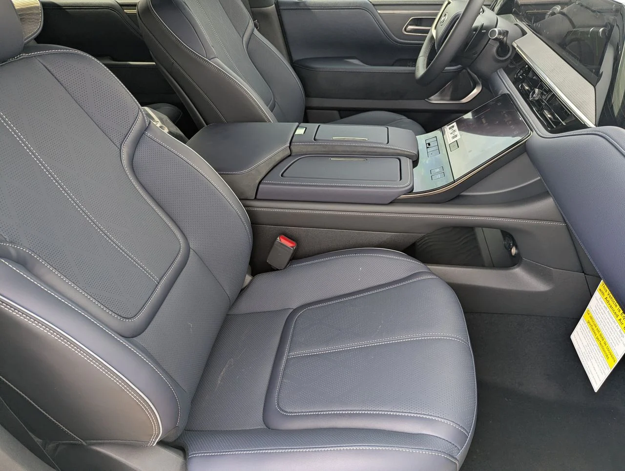New 2027 RADIANT WHITE INFINITI Sport 4WD image 10