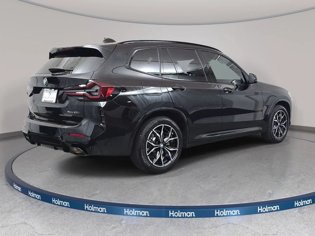 Used 2023 Black Sapphire Metallic BMW xDrive30i image 6