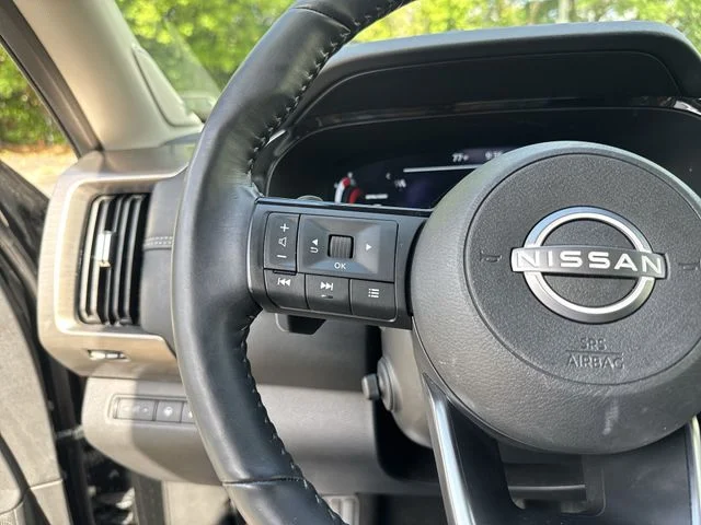 Used 2024 Black Nissan Platinum image 18