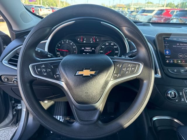 Used 2023 Gray Chevrolet LT image 16