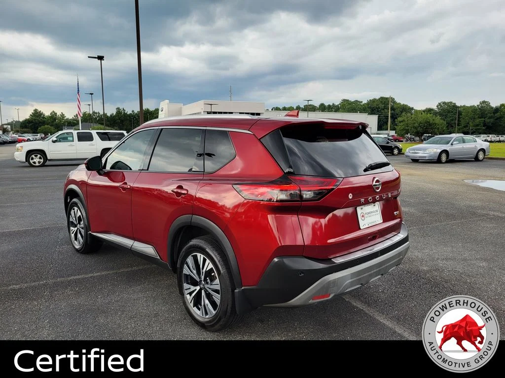 Used 2021 Red Nissan SV image 3