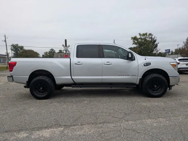 Used 2017 Silver Nissan SV image 3