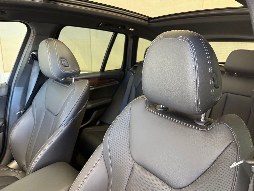 Used 2022 Jet Black BMW sDrive30i image 12