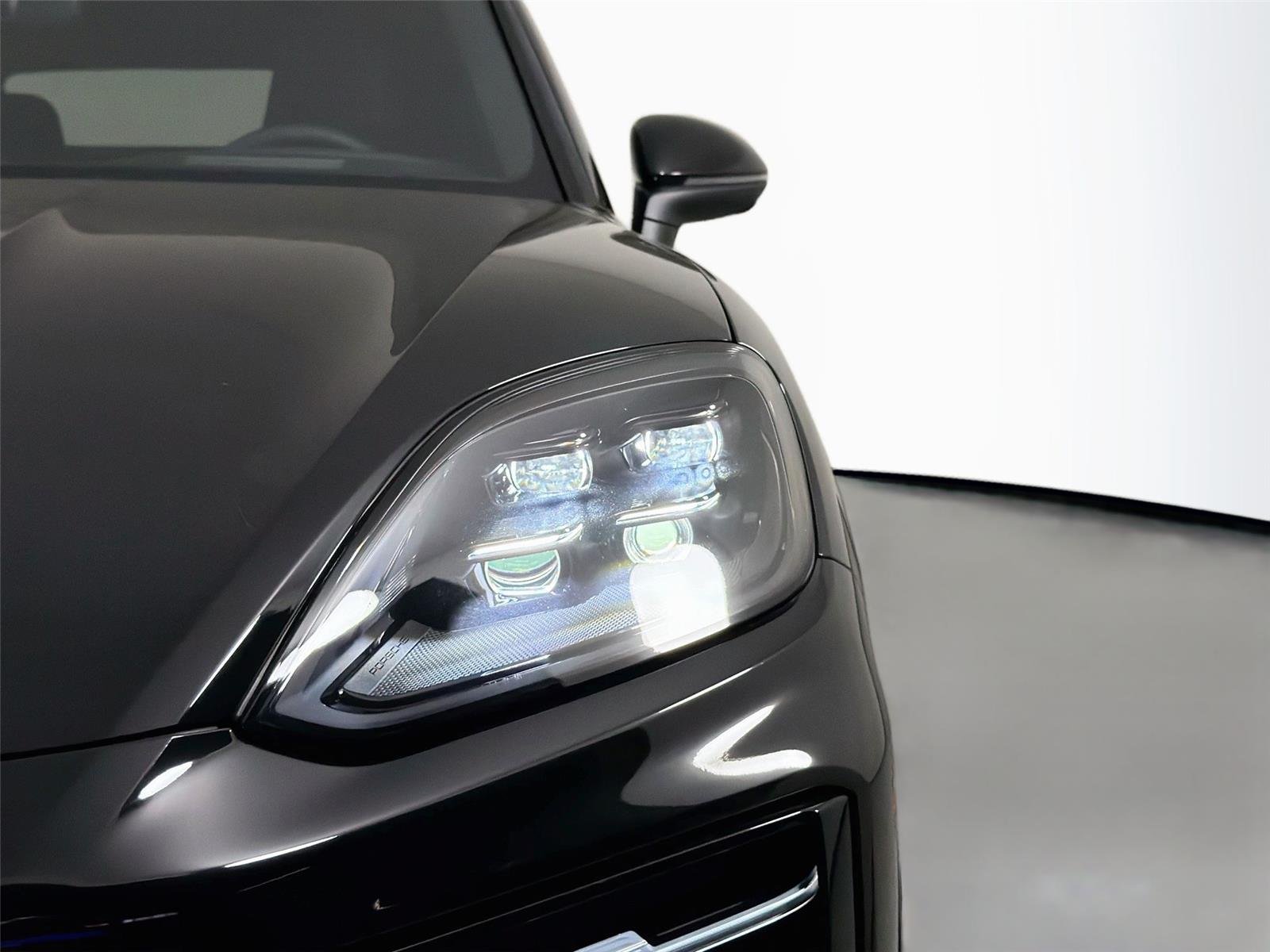 New 2026 Chromite Black Metallic Porsche Coupé image 15