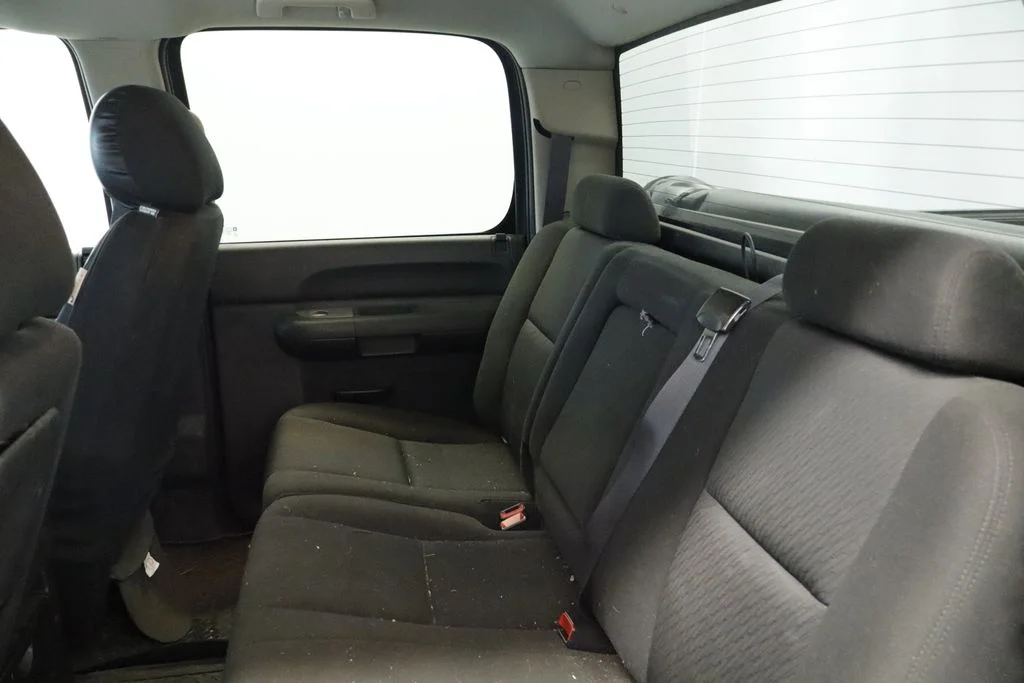Used 2011 Black GMC SLE image 19