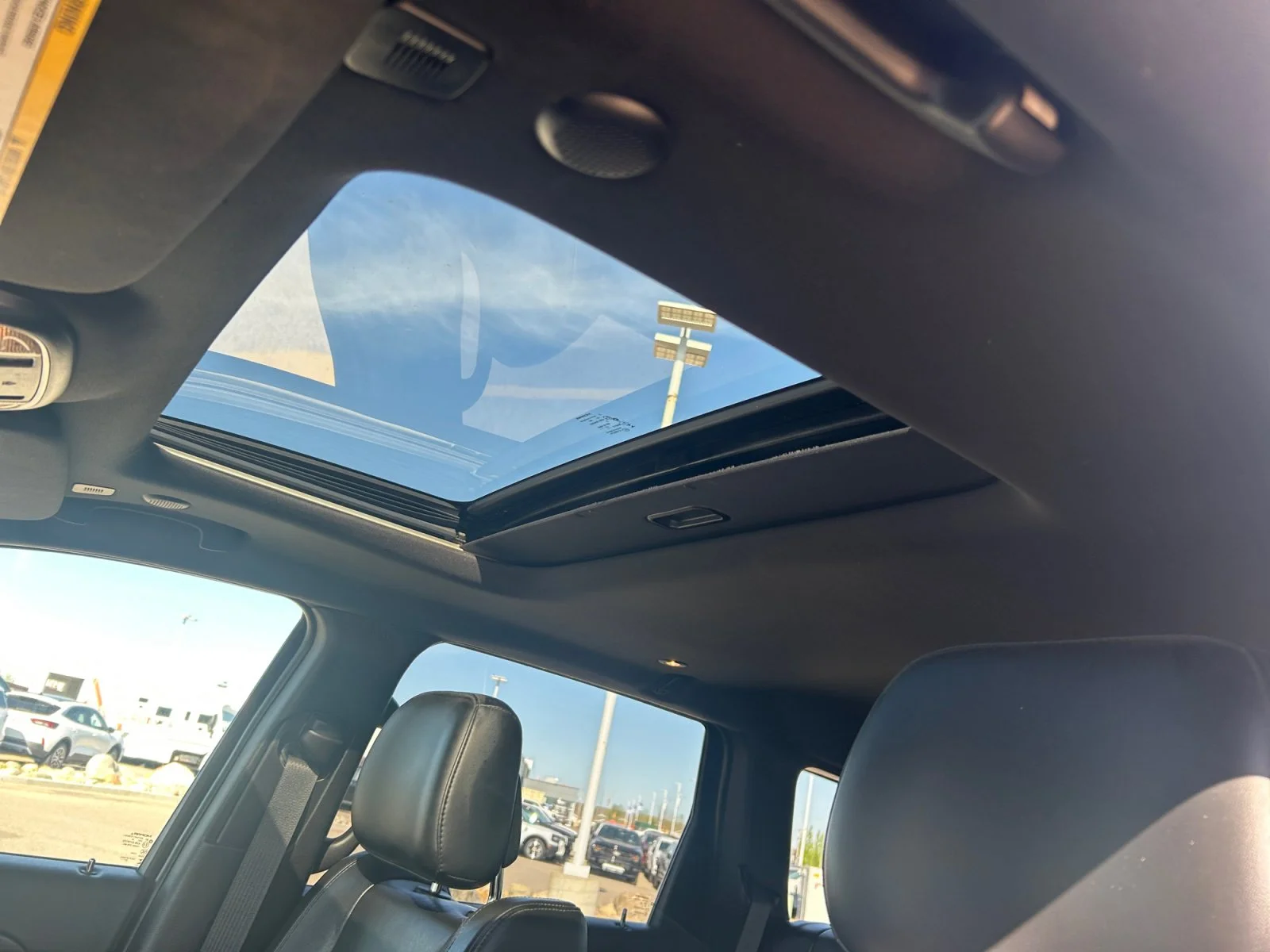 Used 2020 Bright White Jeep ALTITUDE image 17