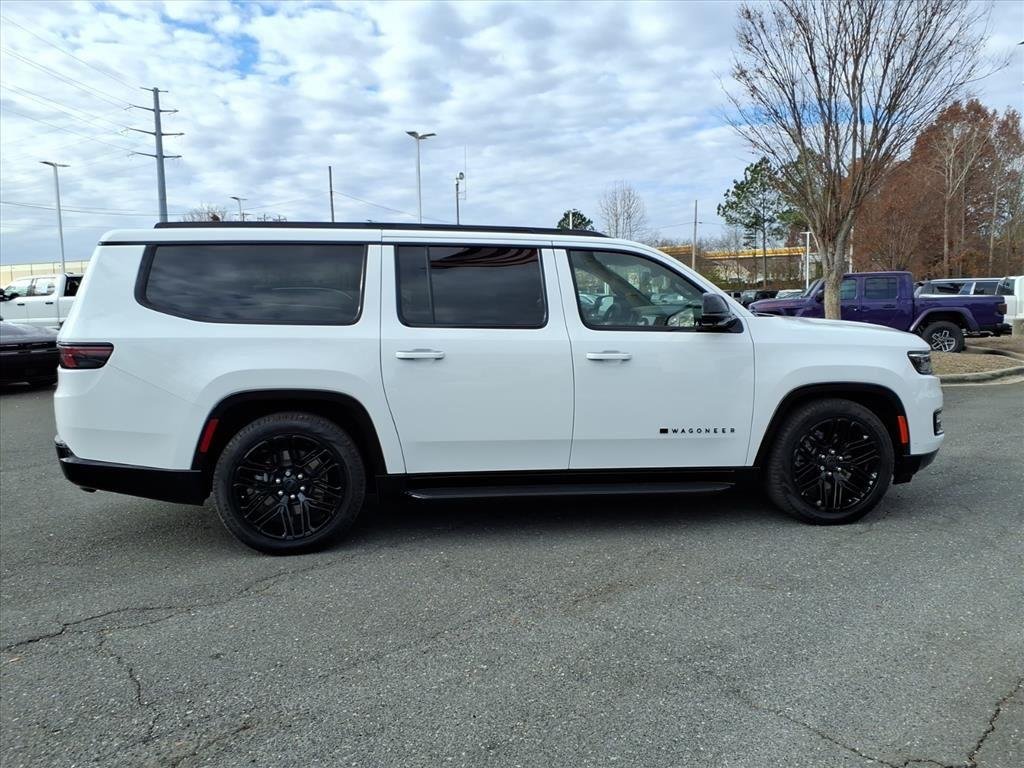 2025 Jeep Wagoneer L Series II - Photo 19