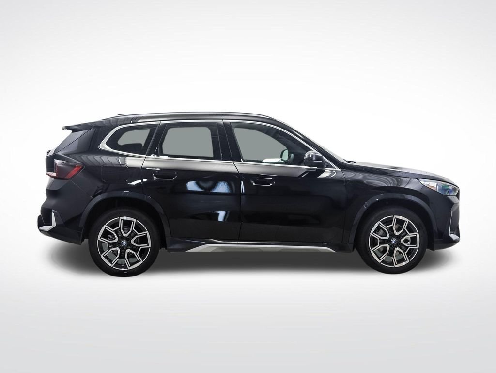 New 2027 Jet Black BMW xDrive28i image 6