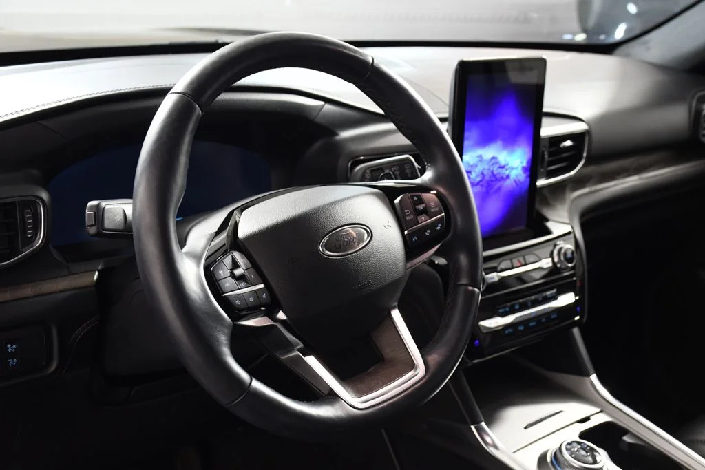 Used 2021 Agate Black Metallic Ford Platinum image 13