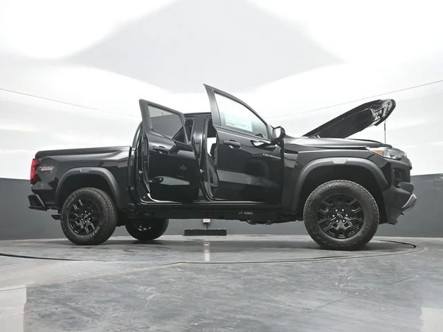 New 2026 Black Chevrolet Trail Boss image 31