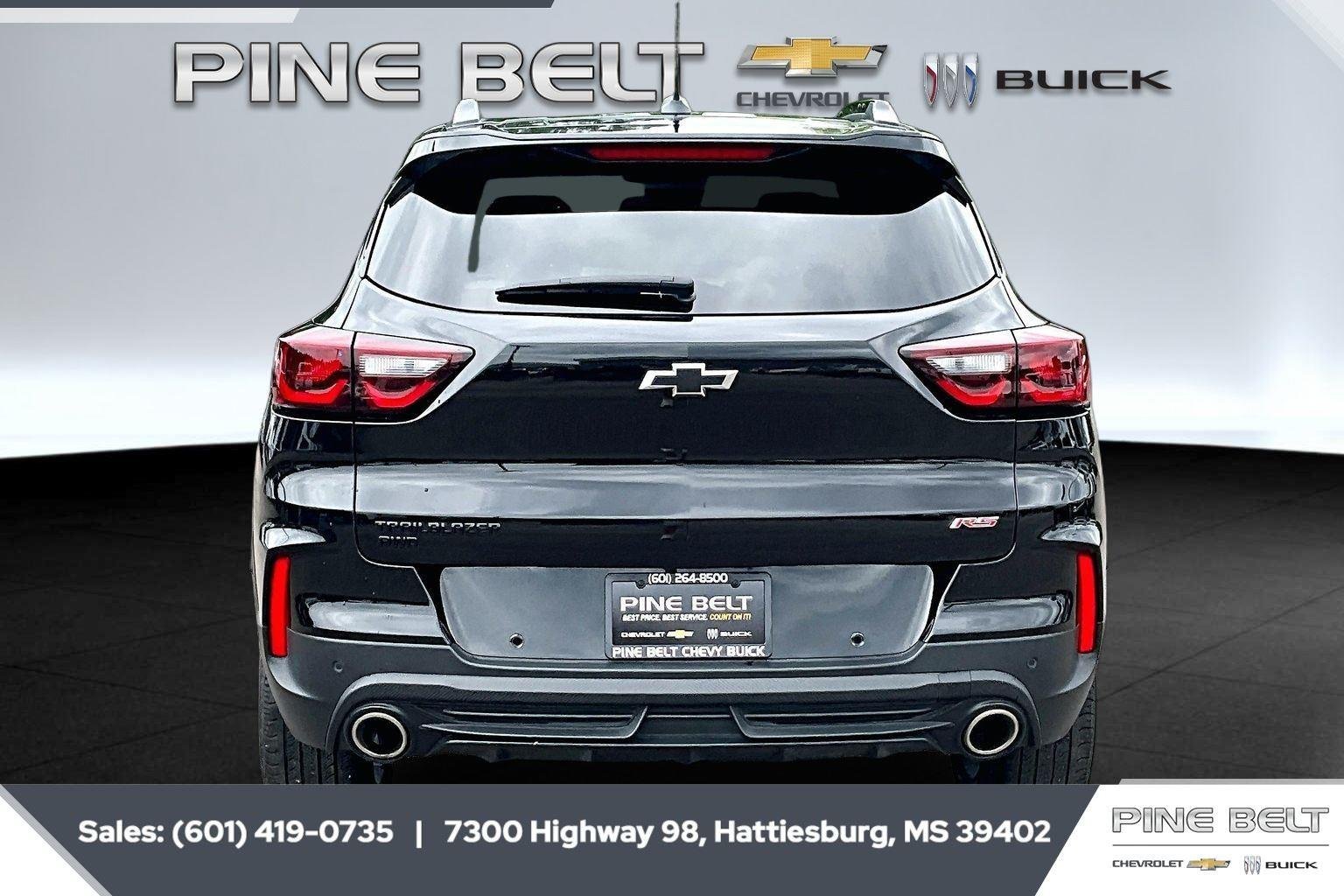 Used 2025 Mosaic Black Metallic Chevrolet RS image 4