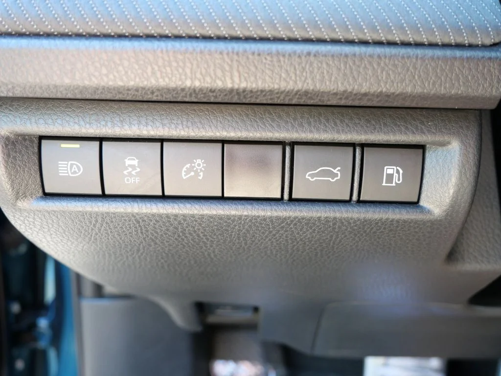 Certified Used 2025  Toyota SE image 26