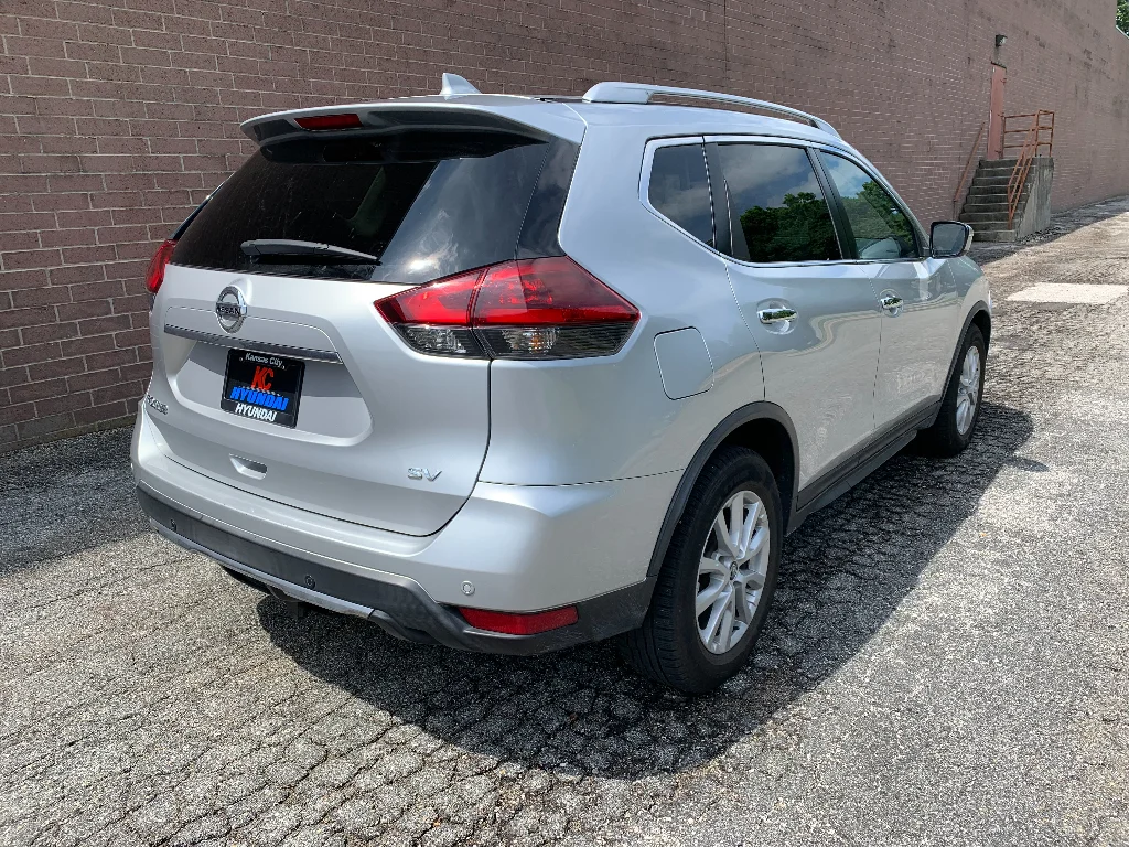 Used 2019 Brilliant Silver Metallic Nissan SV image 6