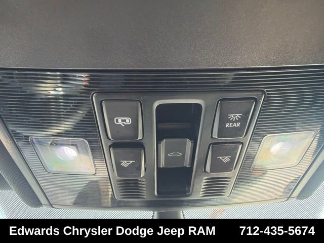 Used 2020 Silver Volkswagen 2.0T SE image 13