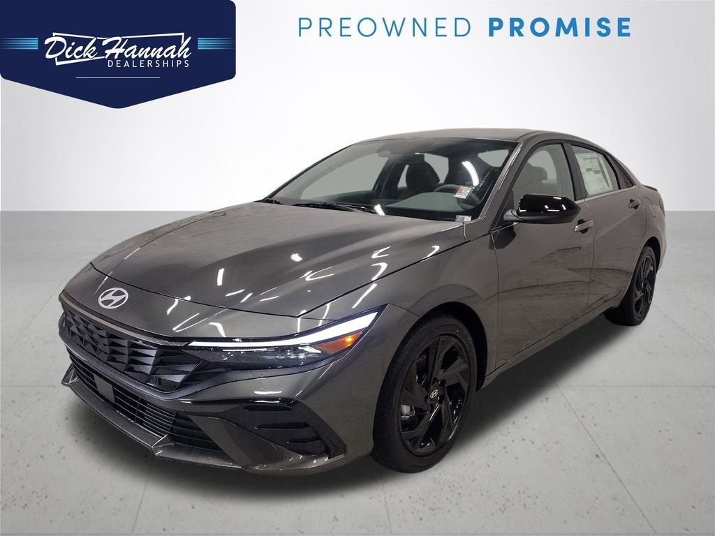 Used 2026 Gray Hyundai SEL Sport image 1
