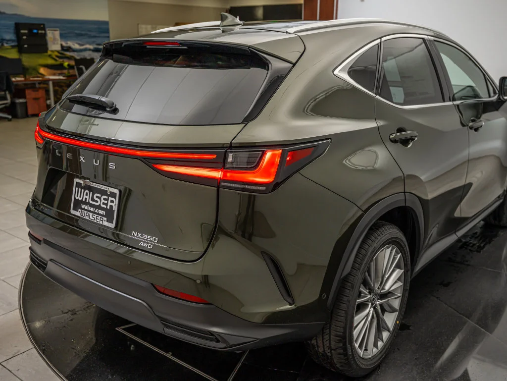 New 2026 Nori Green Pearl Lexus LUXURY AWD image 15