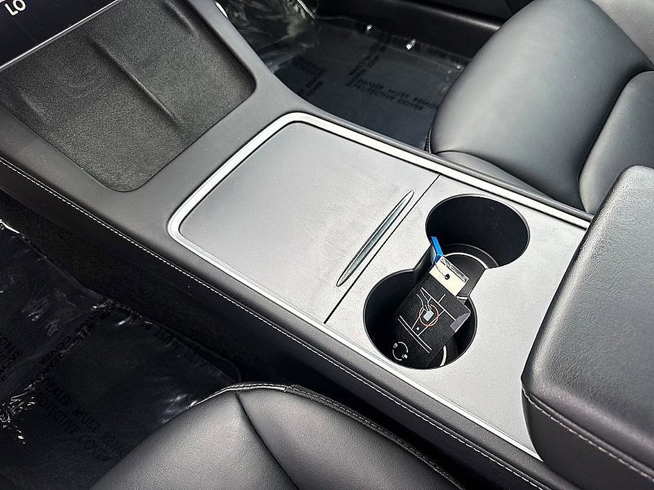 Used 2022 Black Tesla Long Range image 16