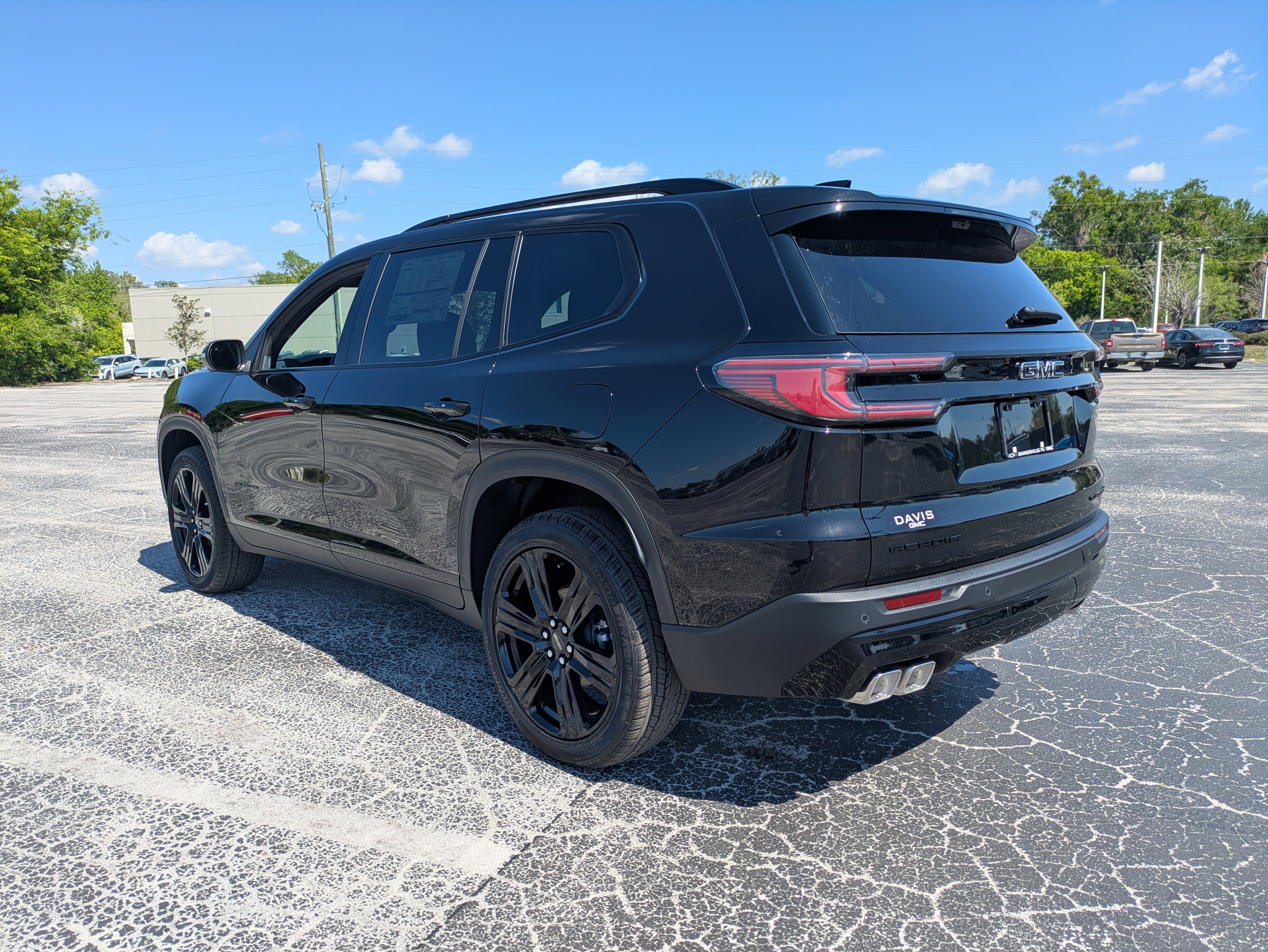 View vehicle photo 7