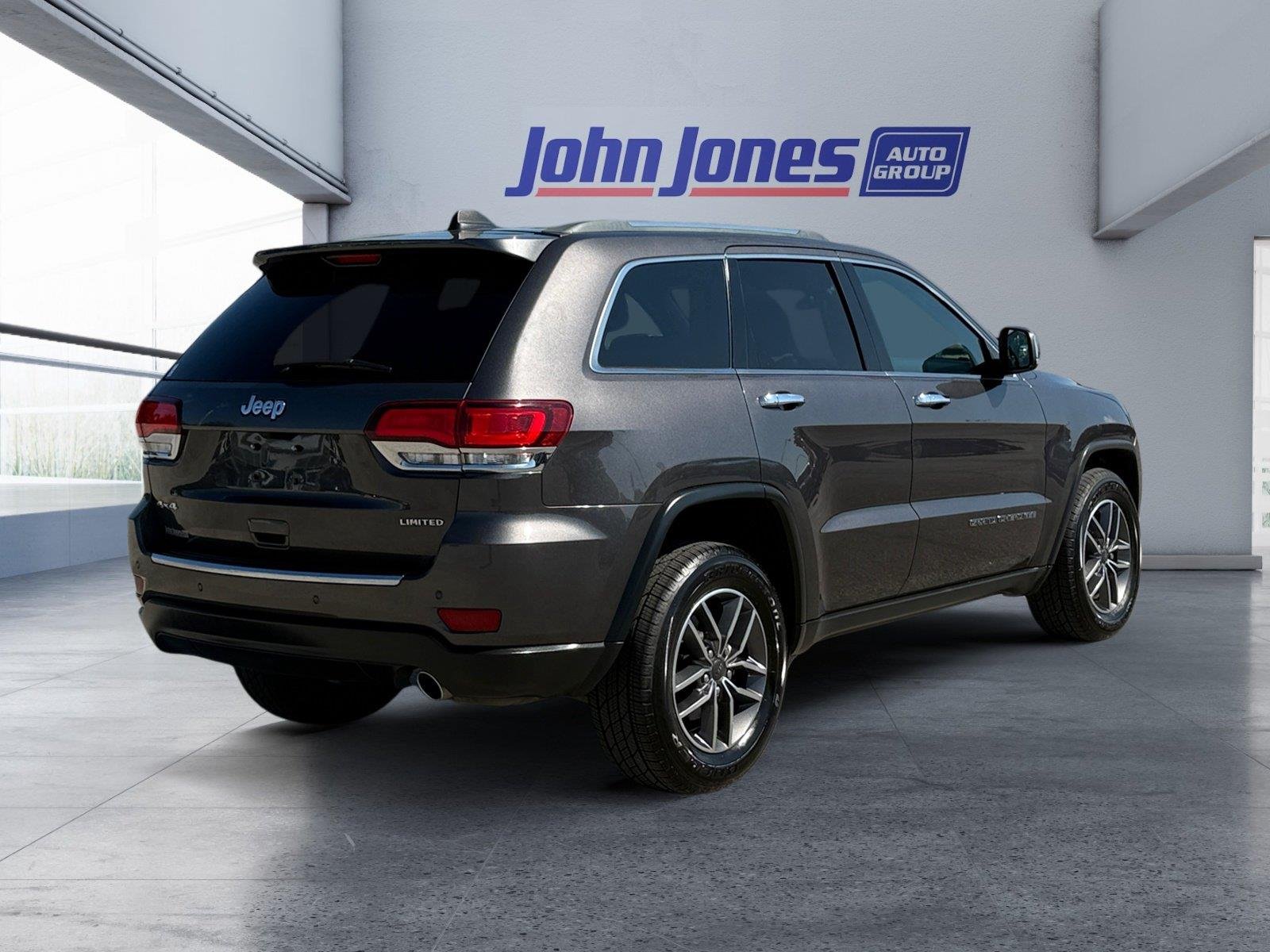 Used 2020 Diamond Black Crystal Pearlcoat Jeep Limited image 7