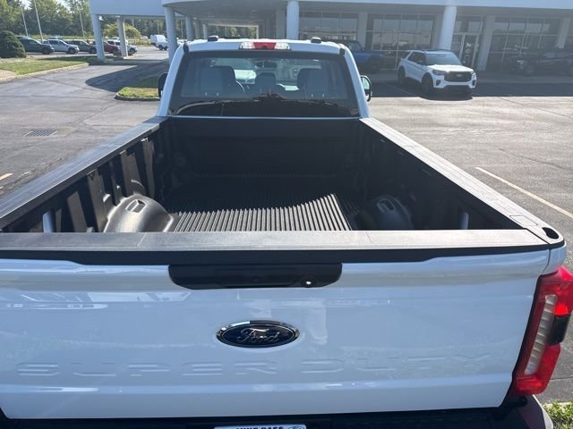 New 2026 Oxford White Ford F-350® XL image 17