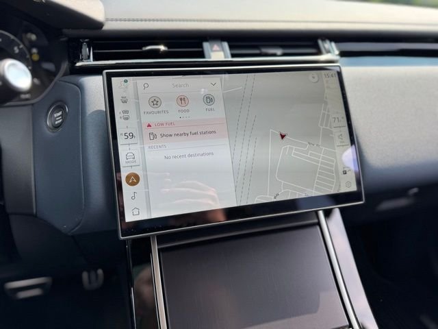 New 2026 Arroios Grey Land Rover Dynamic SE image 16