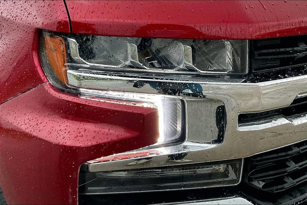 Used 2021 Red Chevrolet LT image 33