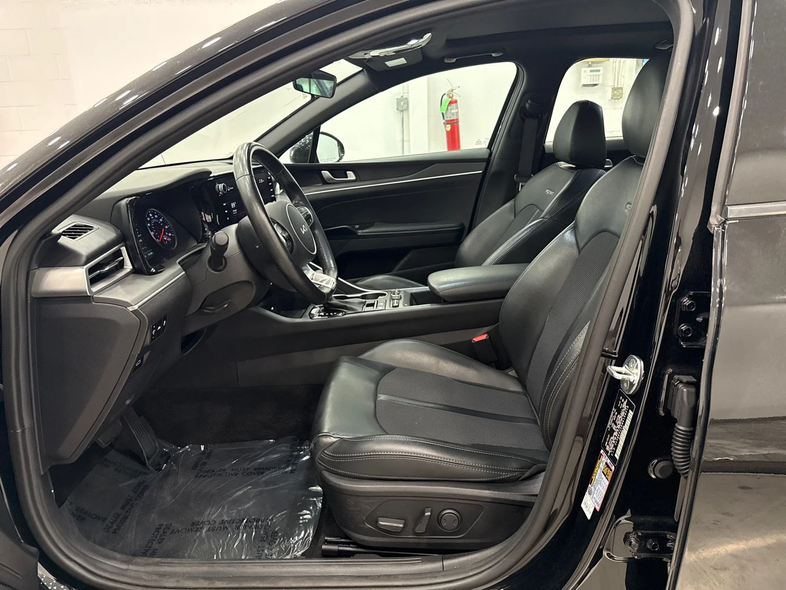 Used 2022 Ebony Black Kia GT-Line AWD image 11