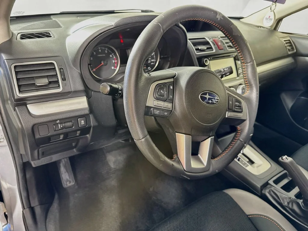 Used 2017 Silver Subaru 2.0i Premium image 9