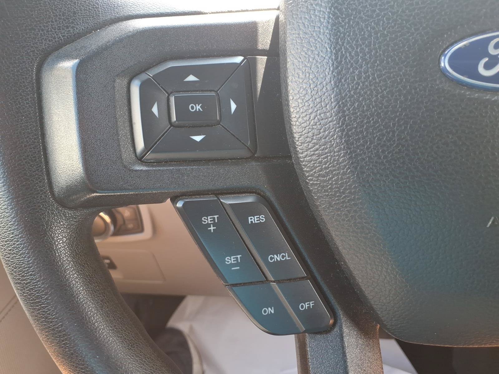 Used 2020 Oxford White Ford XLT image 31