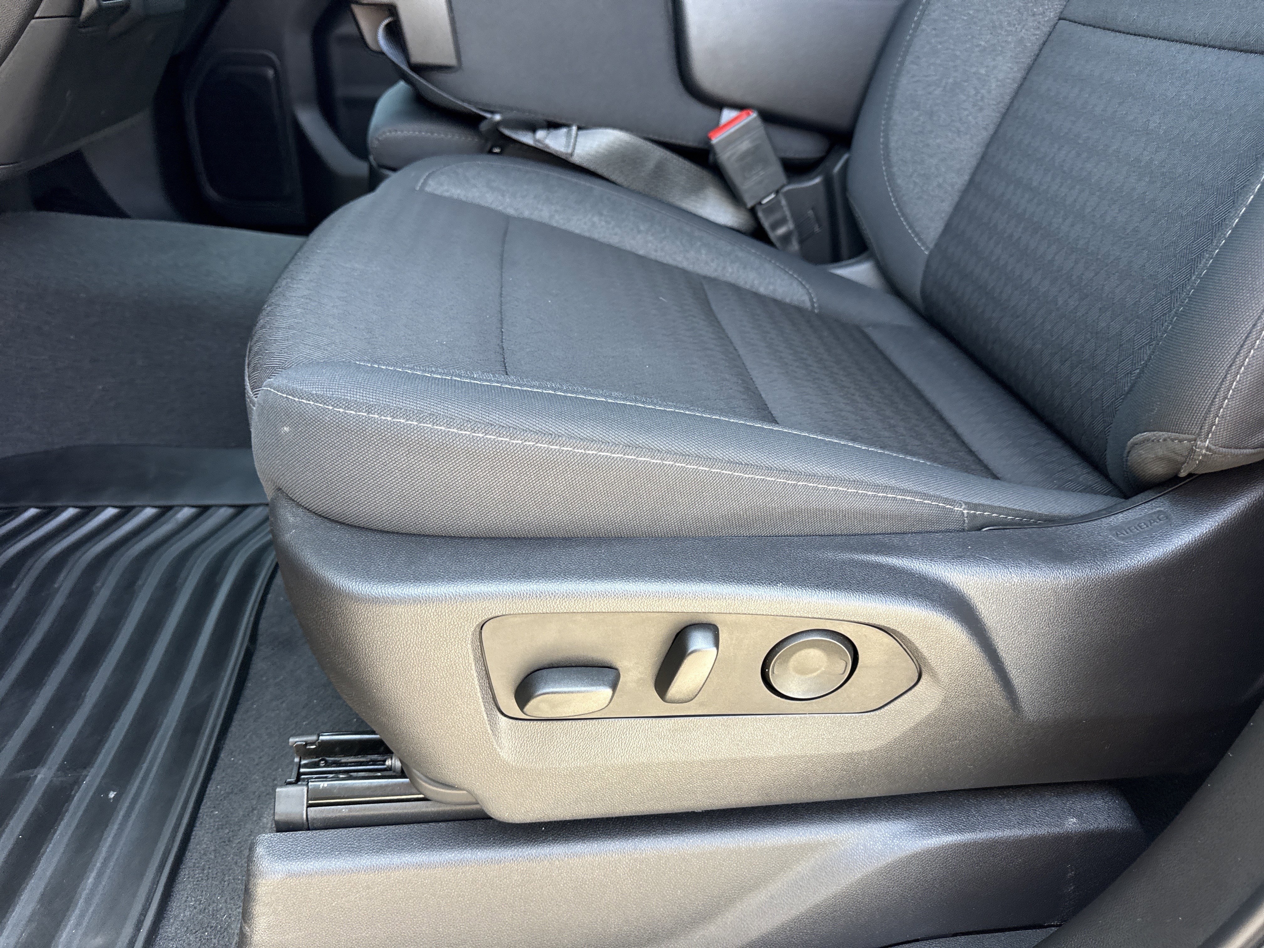 2024 Chevrolet Silverado 1500 Custom - Photo 12
