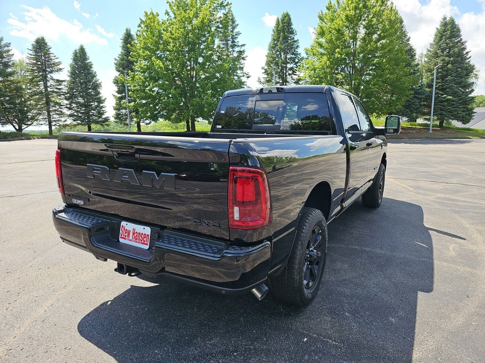New 2026 Diamond Black Crystal Pearlcoat Ram Laramie image 5