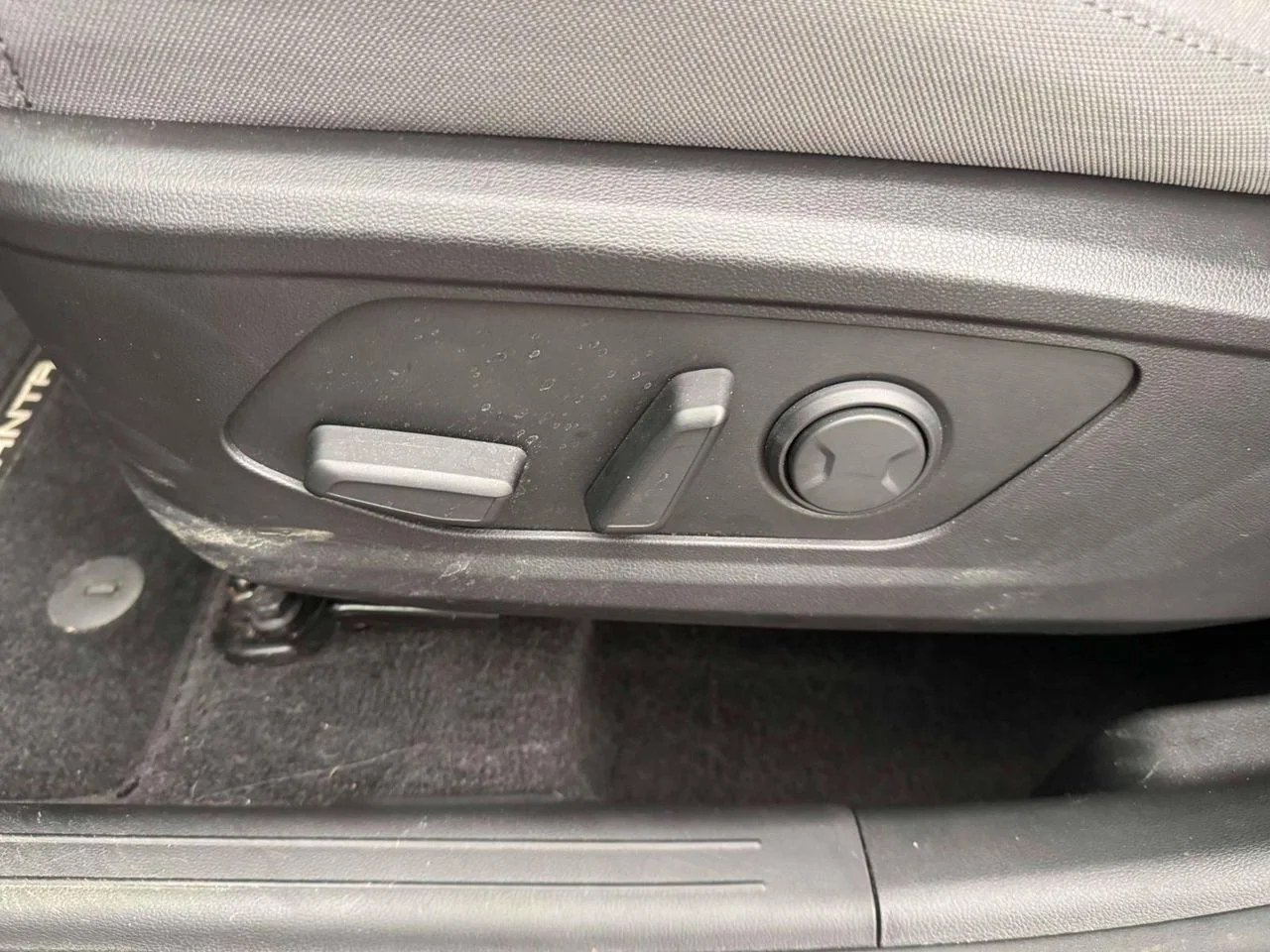 Used 2022 Sage Gray Hyundai SEL image 16