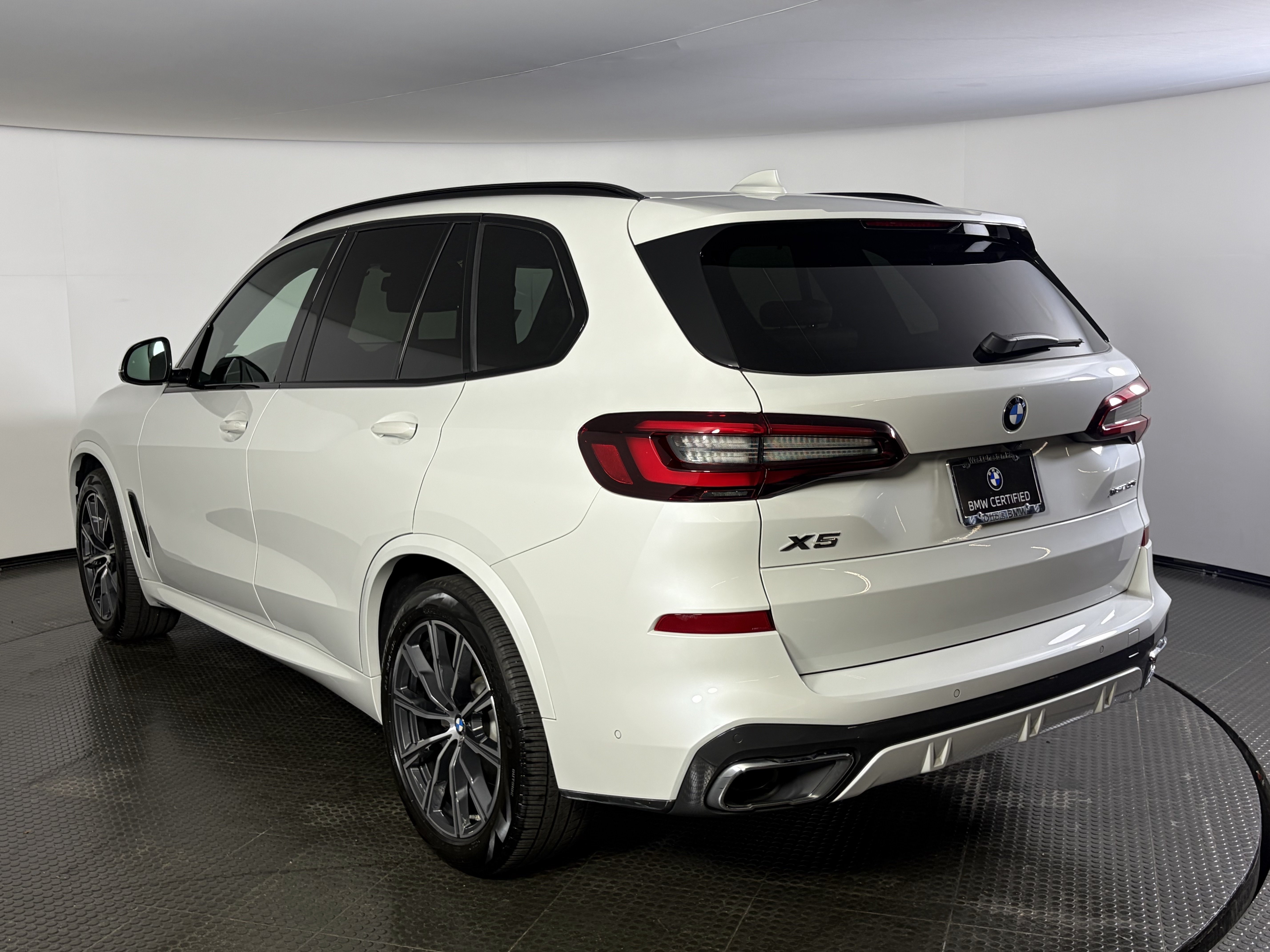 Used 2020 Mineral White Metallic BMW xDrive40i image 7