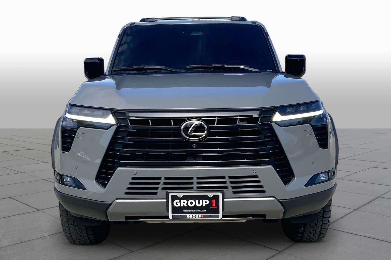 Used 2025 Incognito Lexus Overtrail image 4