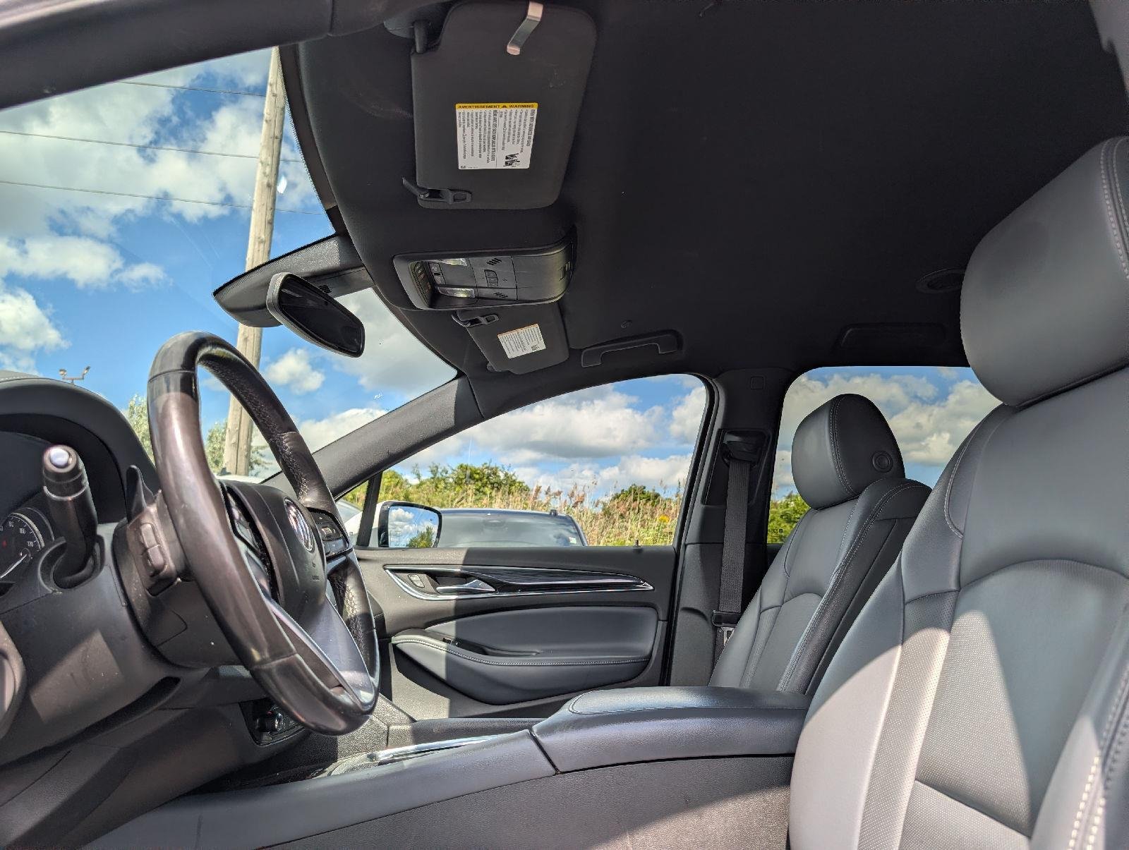 Used 2024 Summit White Buick Essence image 10