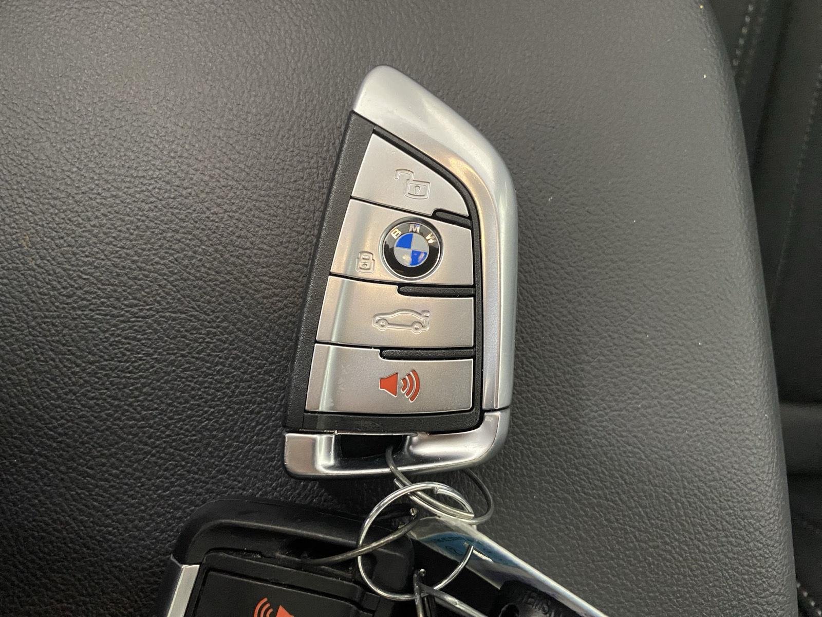 Used 2024 Black Sapphire Metallic BMW xDrive30i image 19