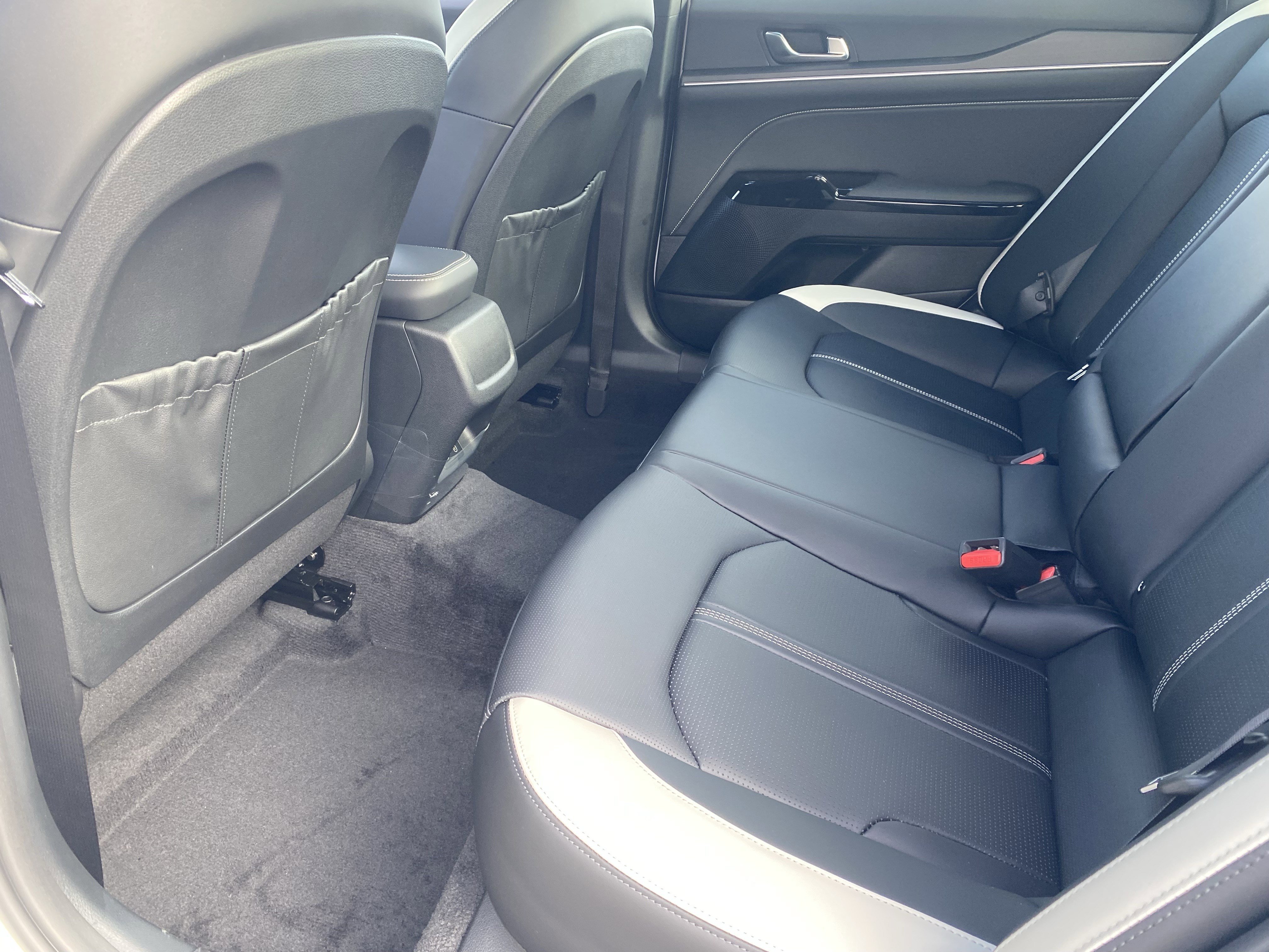 New 2026 Snow White Pearl Kia GT-Line FWD image 15
