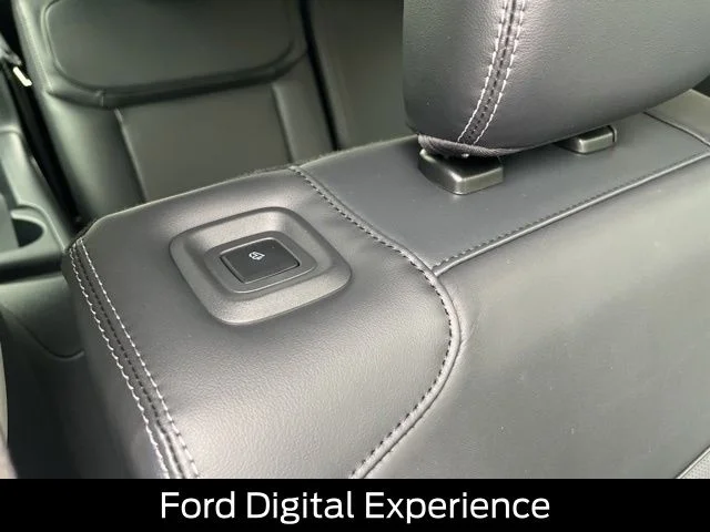 New 2026 Glacier Gray Metallic Tri-Coat Ford Platinum® image 28