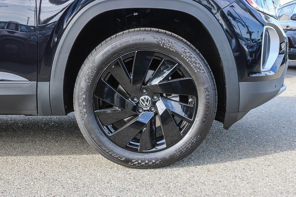 New 2026 Black Volkswagen SE w/Technology image 11