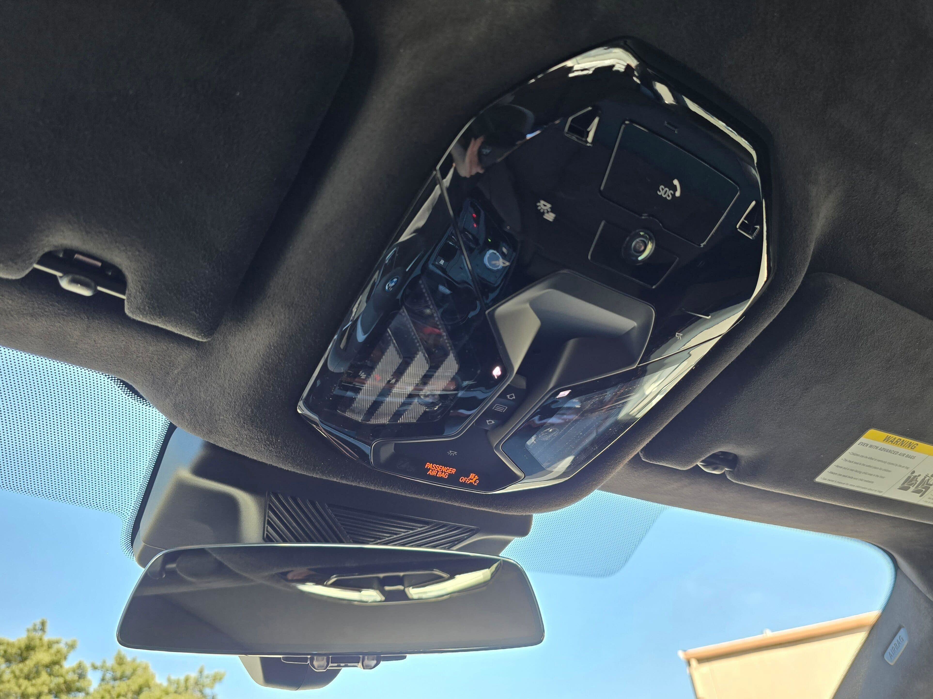 2026 BMW 5 Series 550e - Photo 26