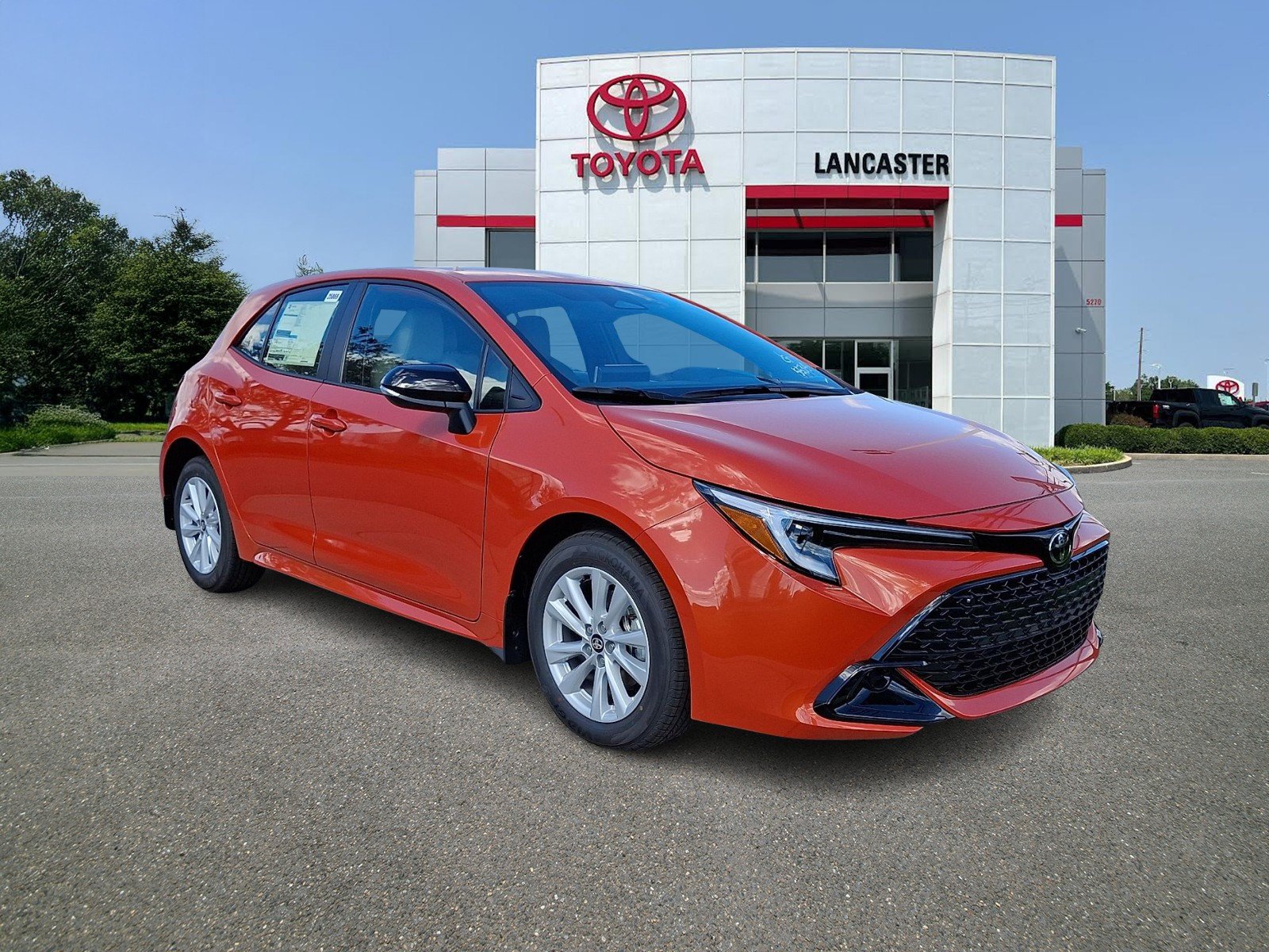 2027 Toyota Corolla Hatchback SE