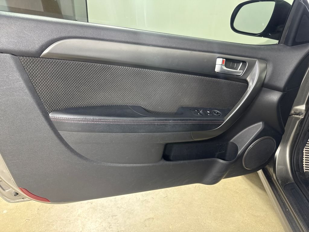 Used 2011 Silver Kia SX image 15