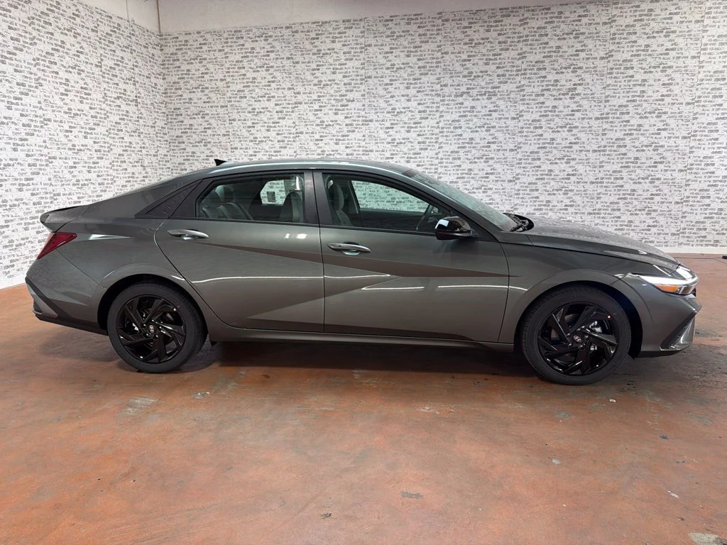 New 2026 Amazon Gray Hyundai SEL Sport Plus image 8