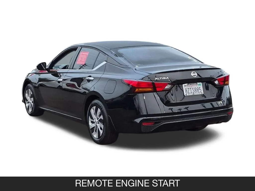 Used 2021 Black Nissan 2.5 S image 7