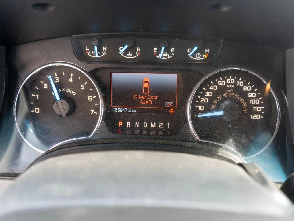 Used 2011 Black Ford XLT image 19