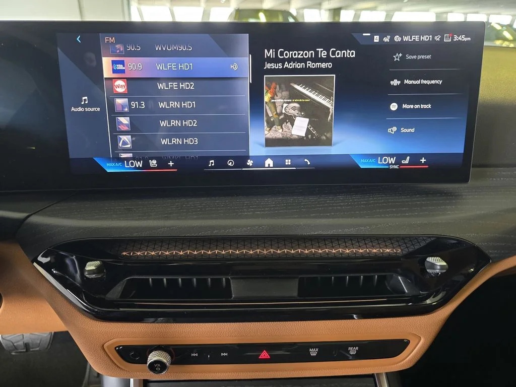 New 2026 Alpine White BMW 330i image 23