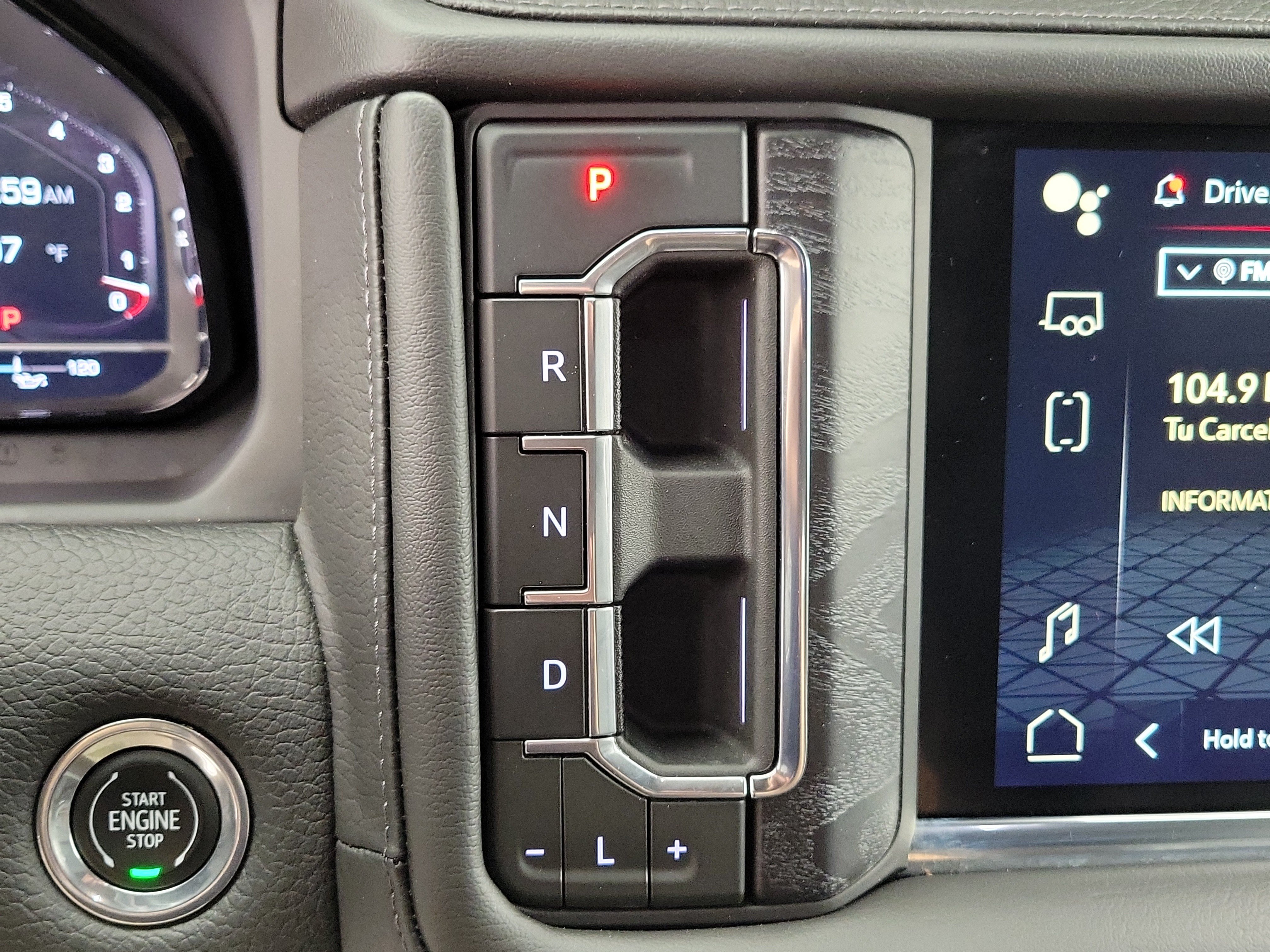 Used 2023 Onyx Black GMC Denali image 32